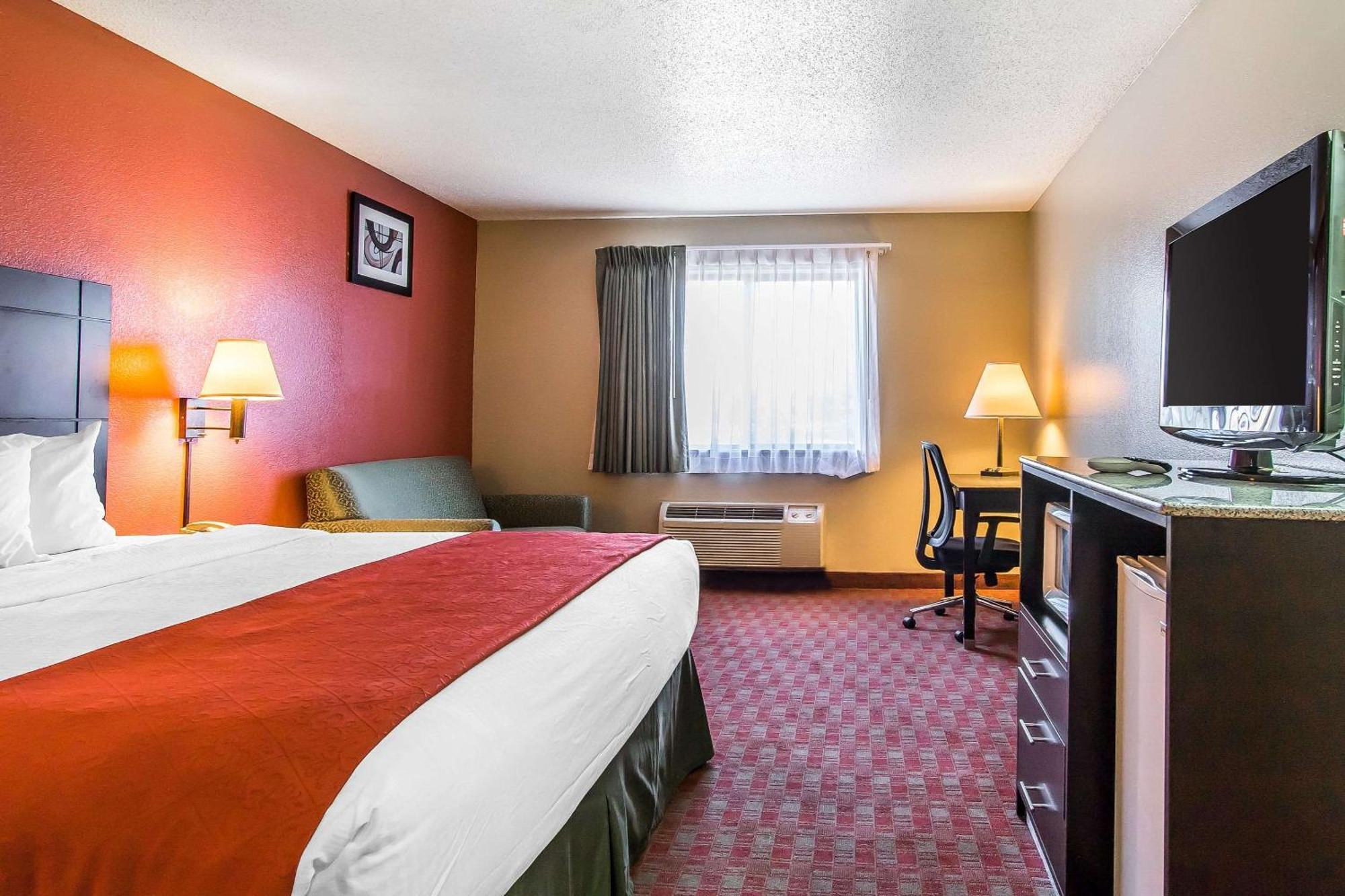 Quality Inn & Suites La Vergne Exterior foto