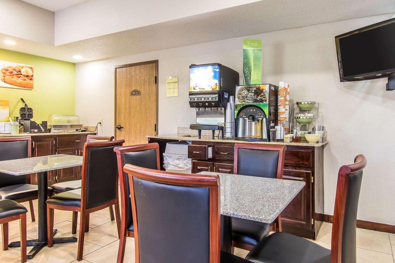 Quality Inn & Suites La Vergne Exterior foto
