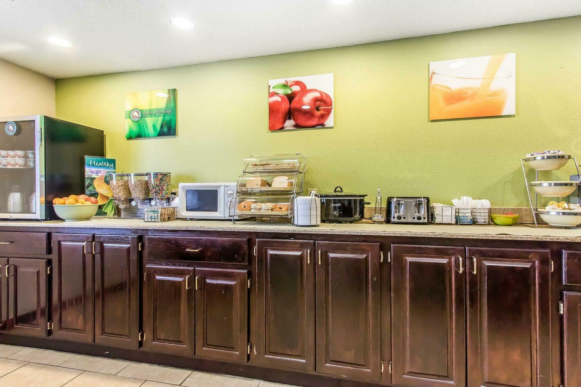 Quality Inn & Suites La Vergne Exterior foto