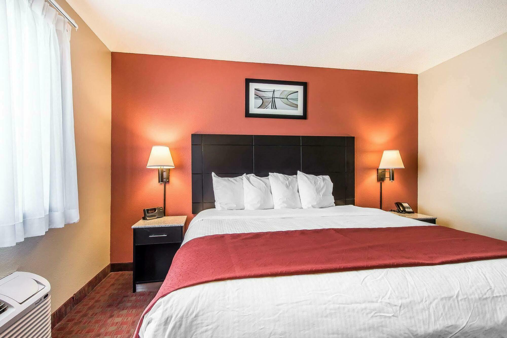 Quality Inn & Suites La Vergne Exterior foto