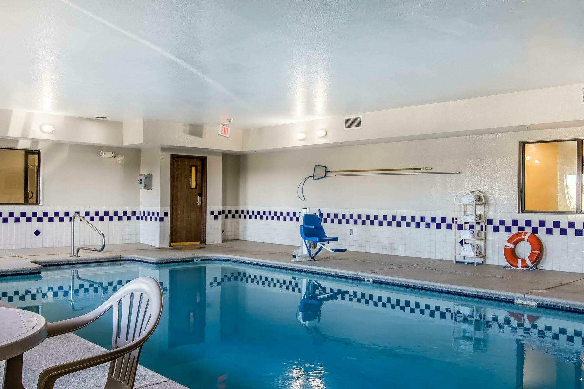 Quality Inn & Suites La Vergne Exterior foto